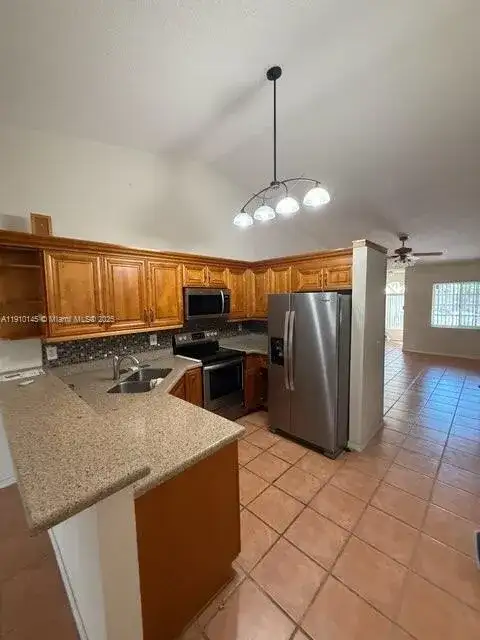 3171 Holiday Springs Blvd # 5, Margate FL 33063 photo 2