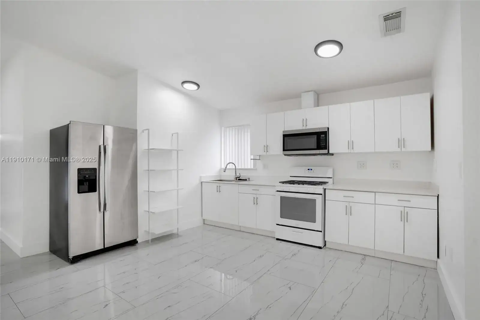 12068 SW 210th St, Miami FL 33177 photo 4