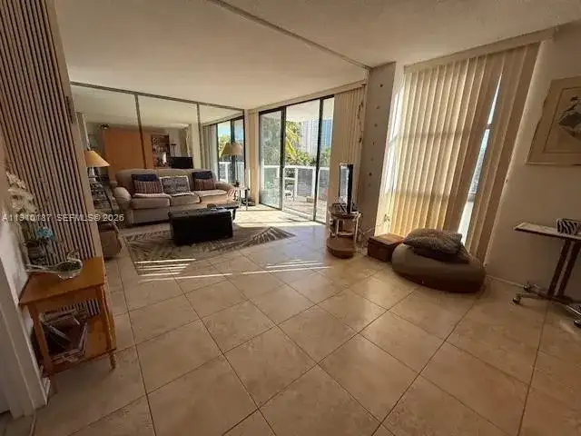 3625 N Country Club Dr # 304, Aventura FL 33180 photo 4