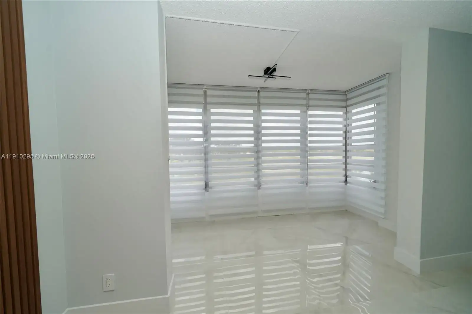 2551 Aragon Blvd # 310, Sunrise FL 33322 photo 3