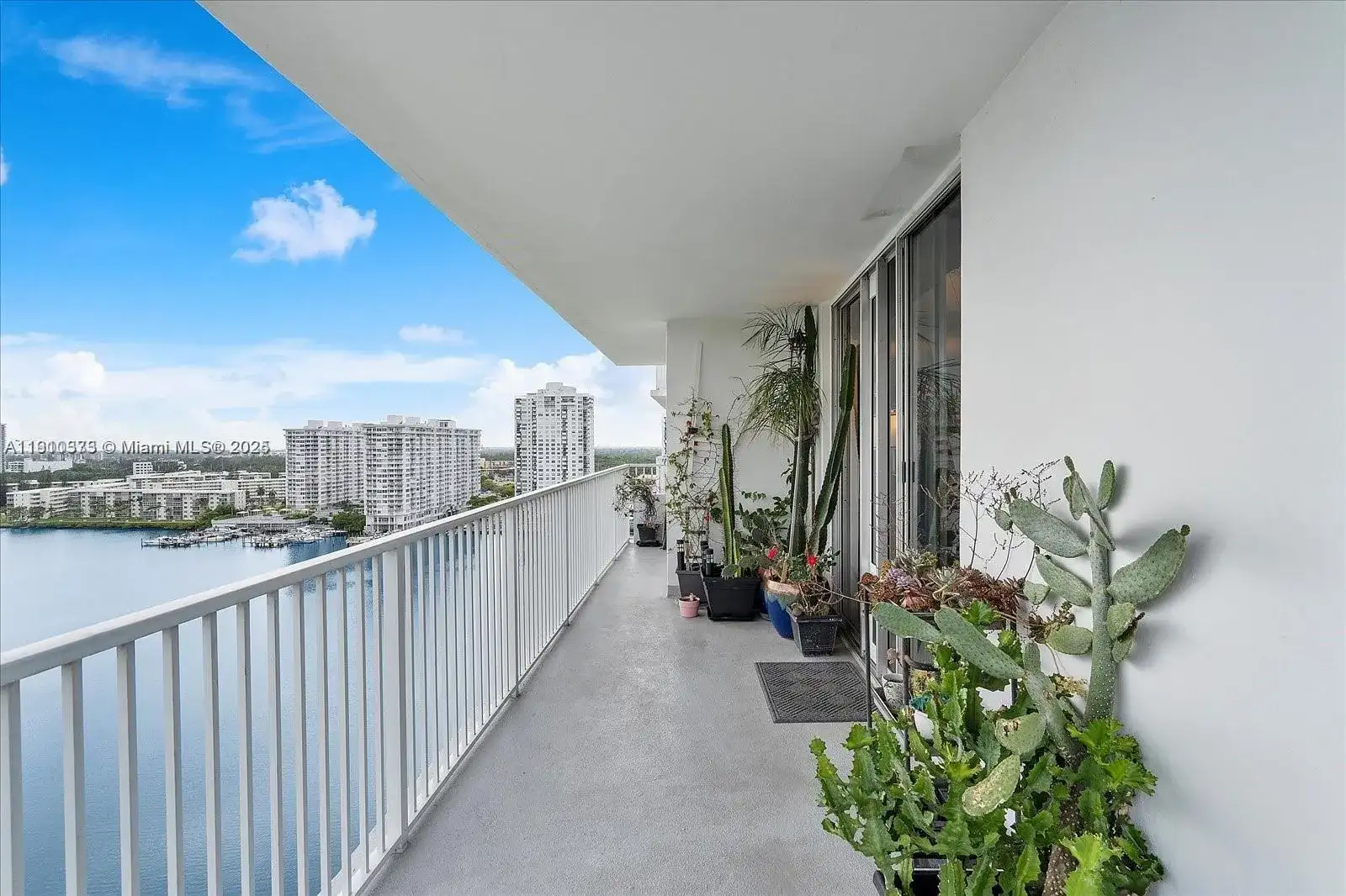 2851 NE 183rd St # 1717E, Aventura FL 33160 photo 3