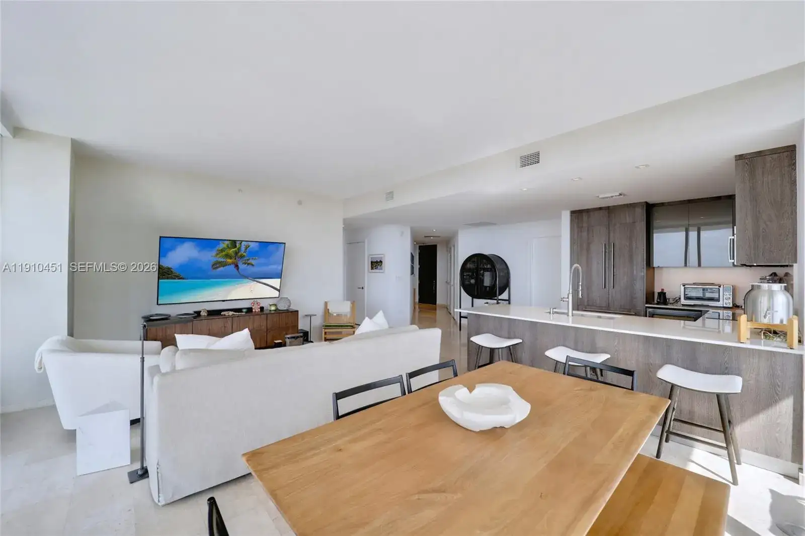 88 SW 7th St # 2602, Miami FL 33130 photo 3