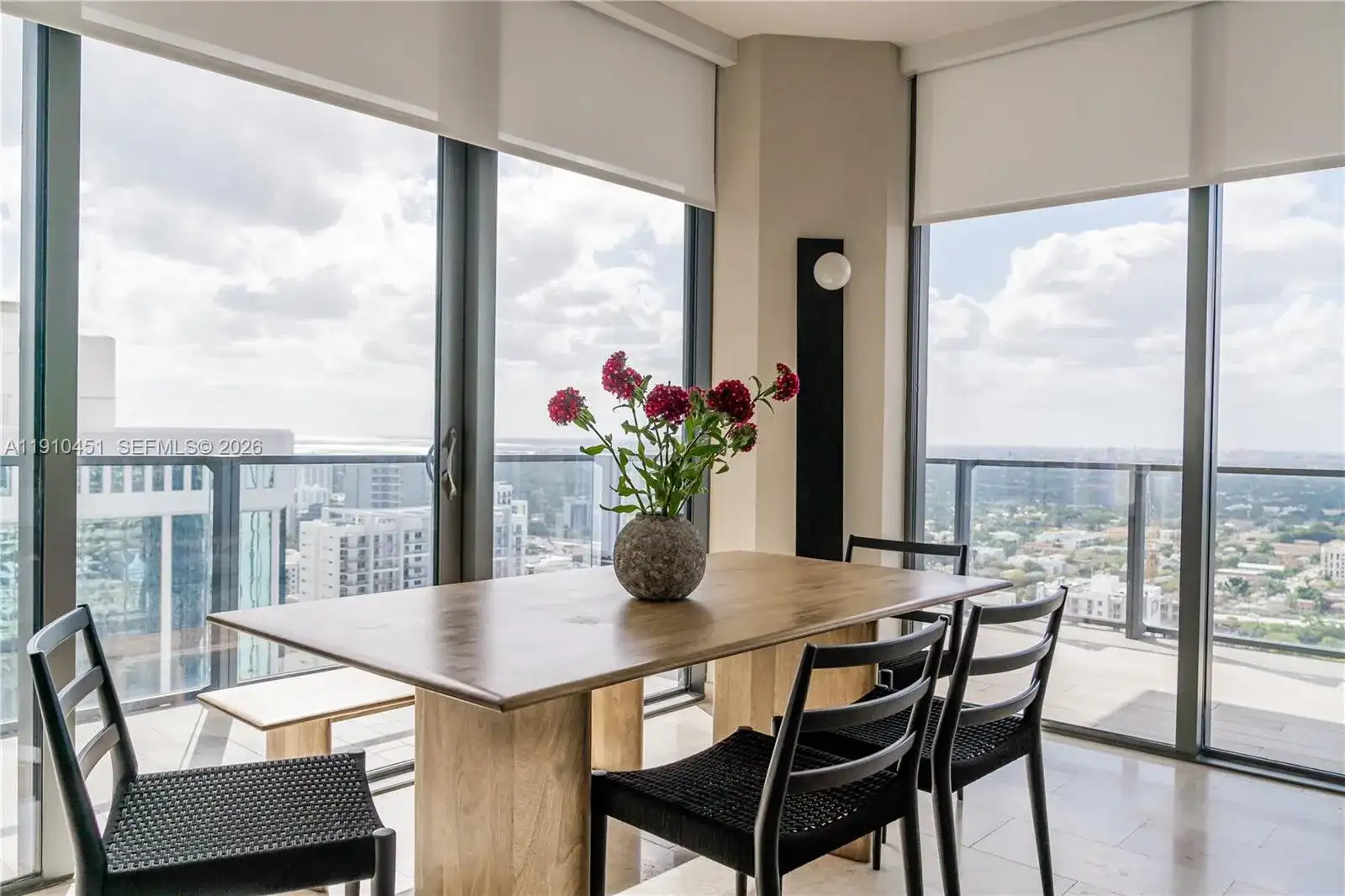 88 SW 7th St # 2602, Miami FL 33130 photo 5