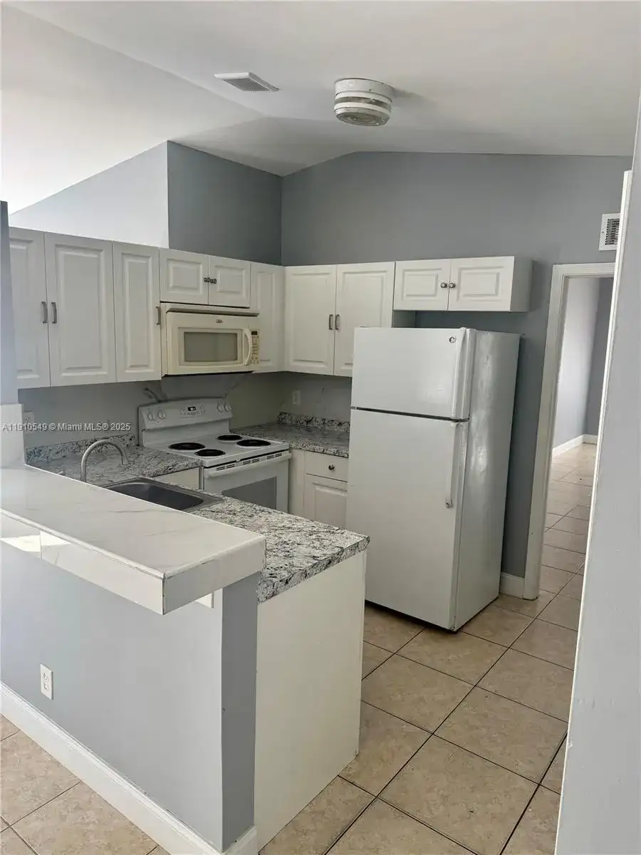1234 SW 71st Ter, North Lauderdale FL 33068 photo 5