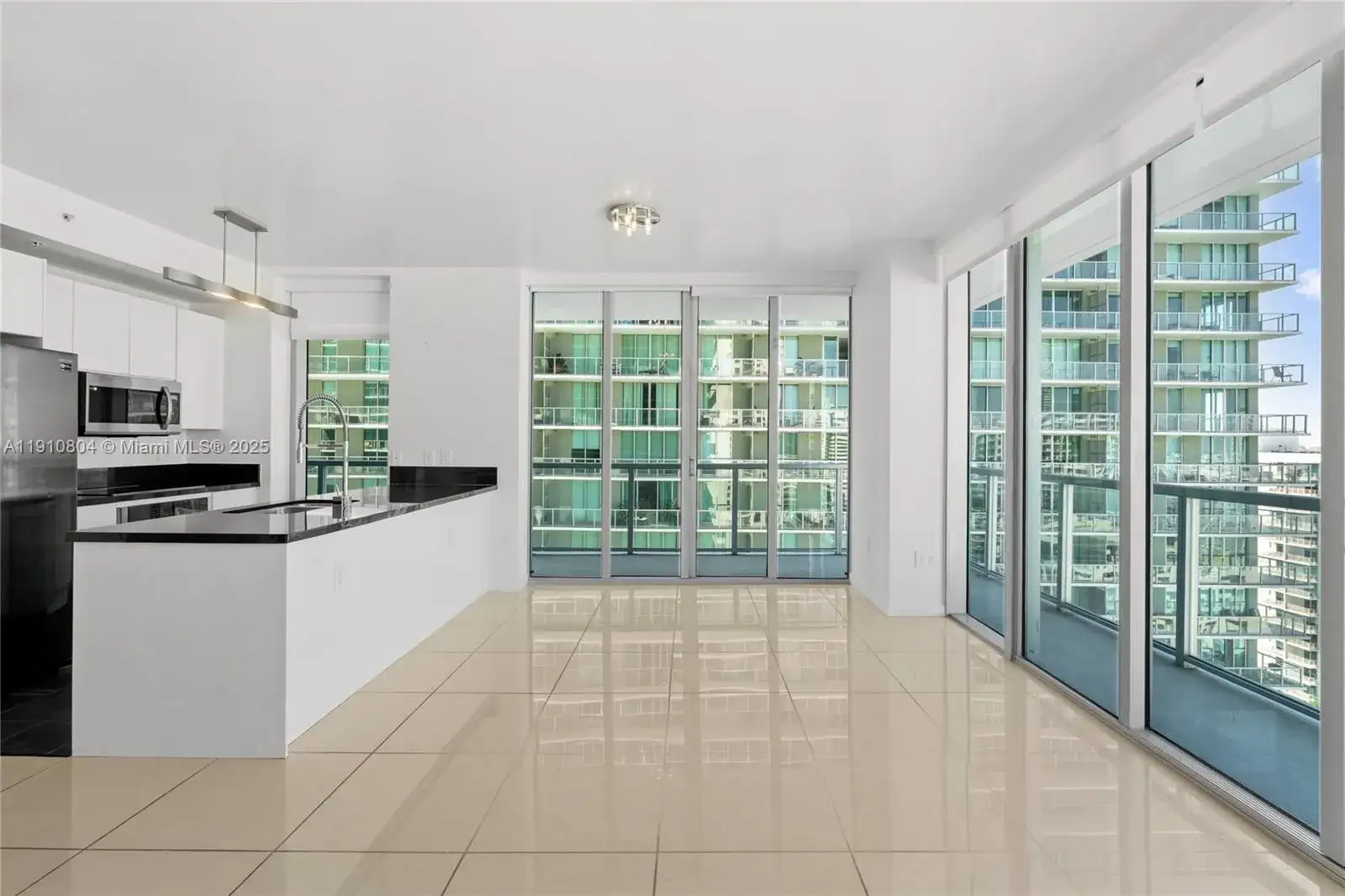 1111 SW 1st Ave # 2414N, Miami FL 33130 photo 3