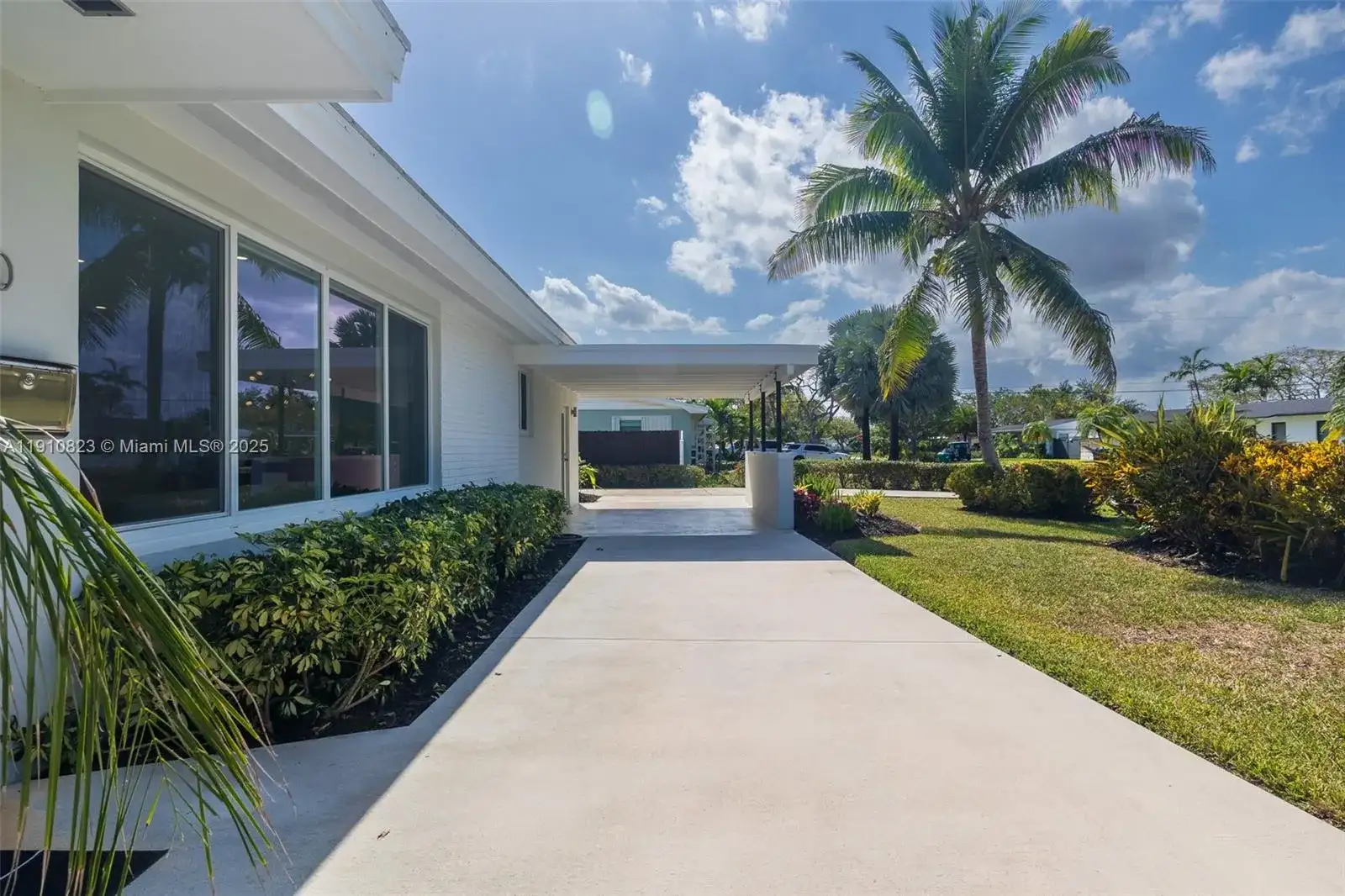 9260 SW 166th Ter, Palmetto Bay FL 33157 photo 3