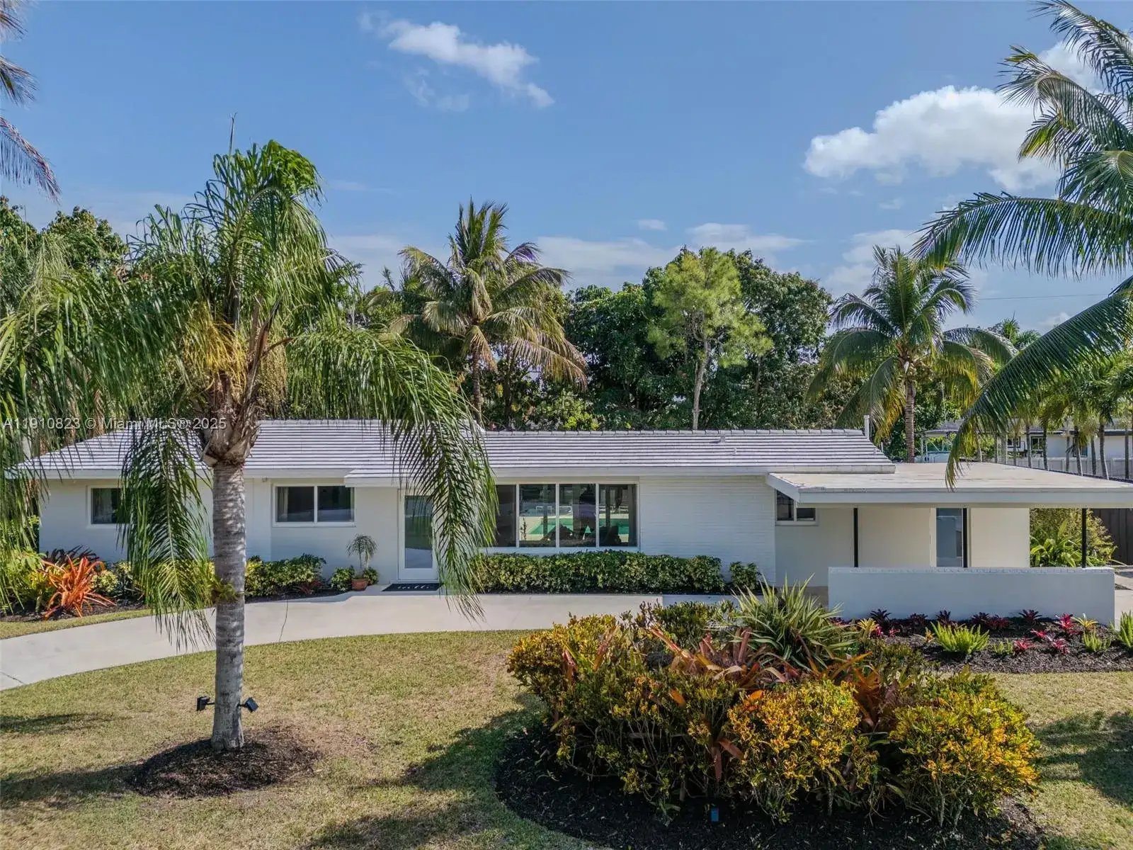 9260 SW 166th Ter, Palmetto Bay FL 33157 photo 5