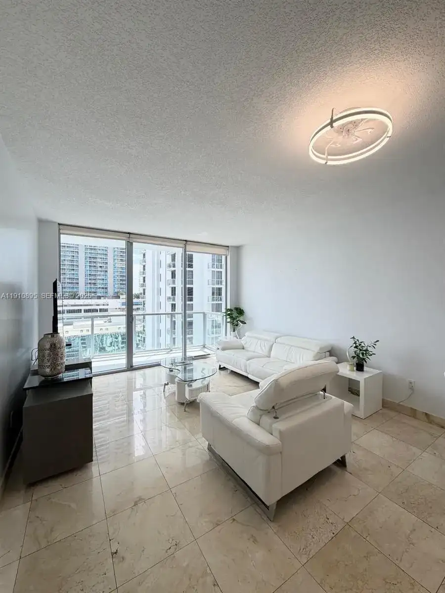 1050 Brickell Ave # 1904, Miami FL 33131 photo 4