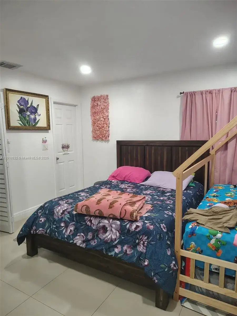 320 NW 2nd St, Florida City FL 33034 photo 5