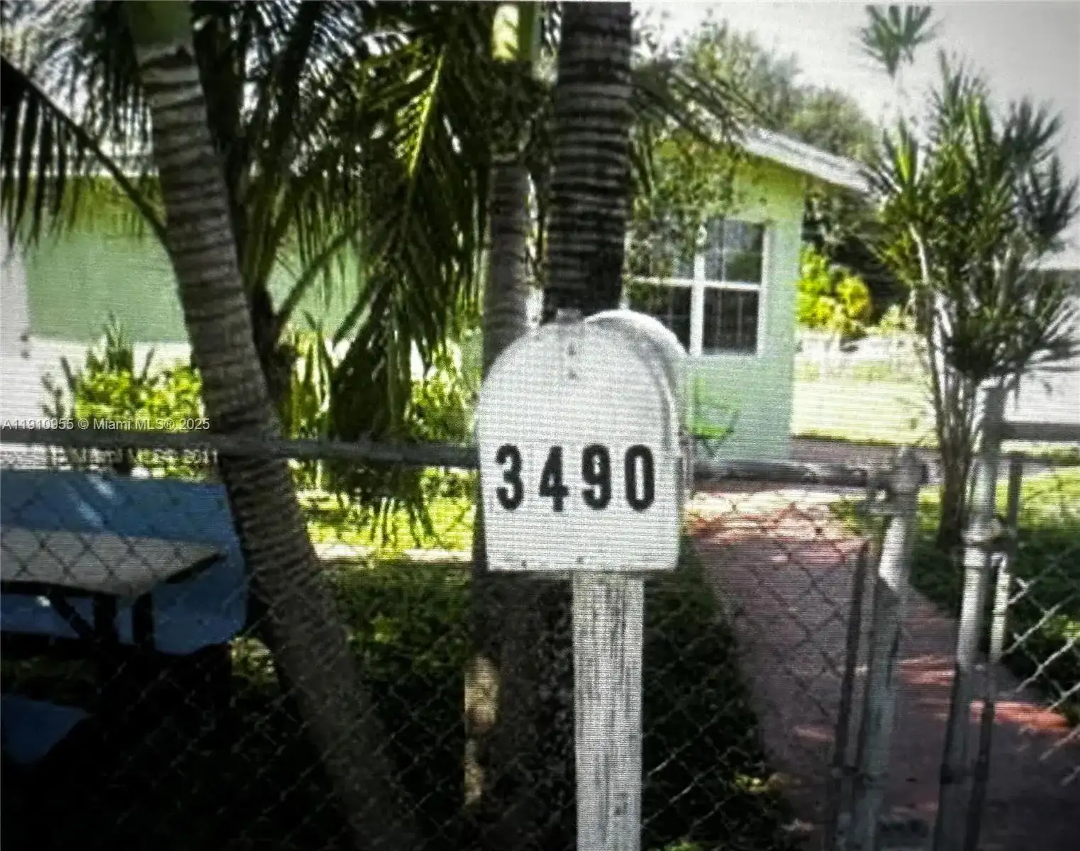 3490 SW 56th Ave, West Park FL 33023 photo 2