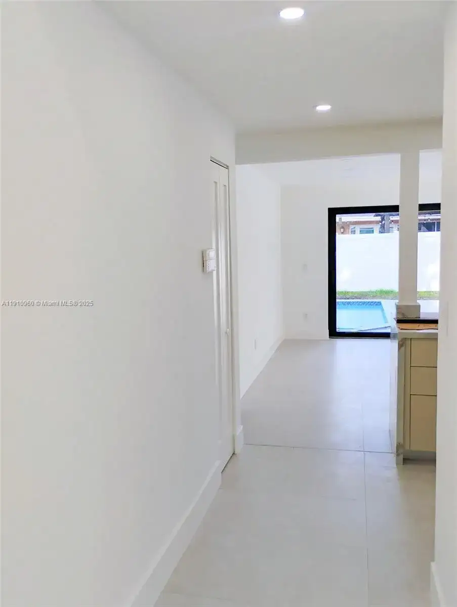 20615 NE 9th Ct, Miami FL 33179 photo 5