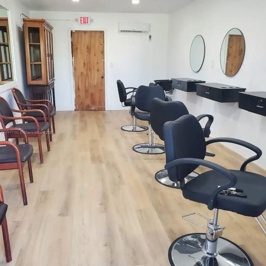 512 SW 6th Ave, Homestead FL 33030 photo 4