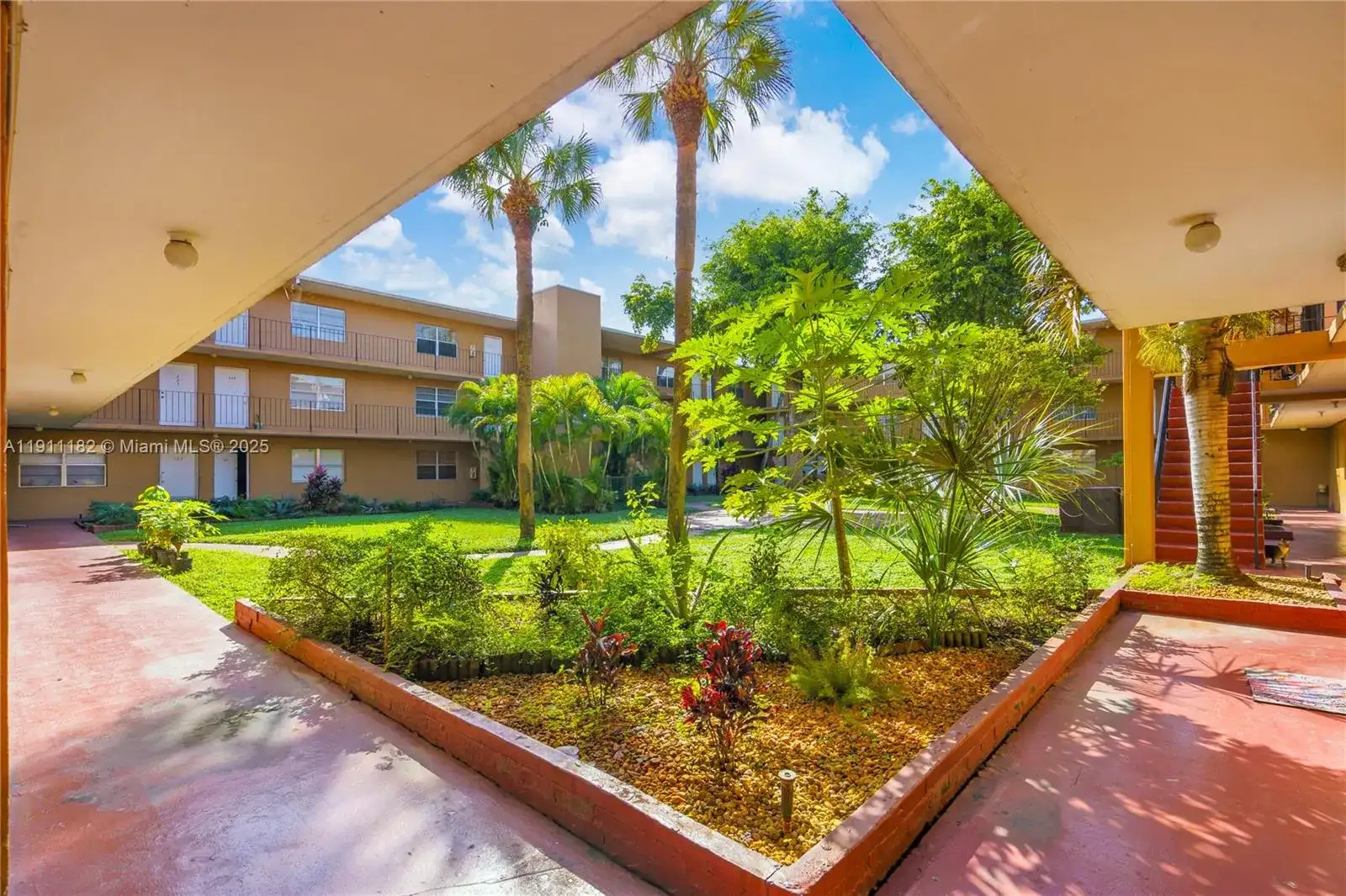 1330 W 54th St # 302C, Hialeah FL 33012 photo 2