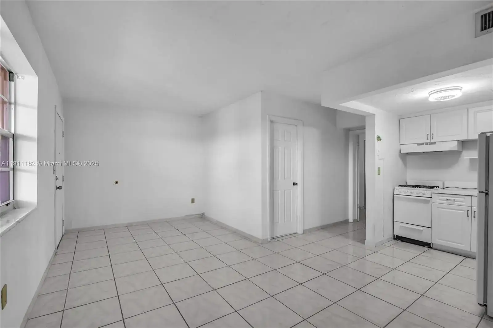 1330 W 54th St # 302C, Hialeah FL 33012 photo 5