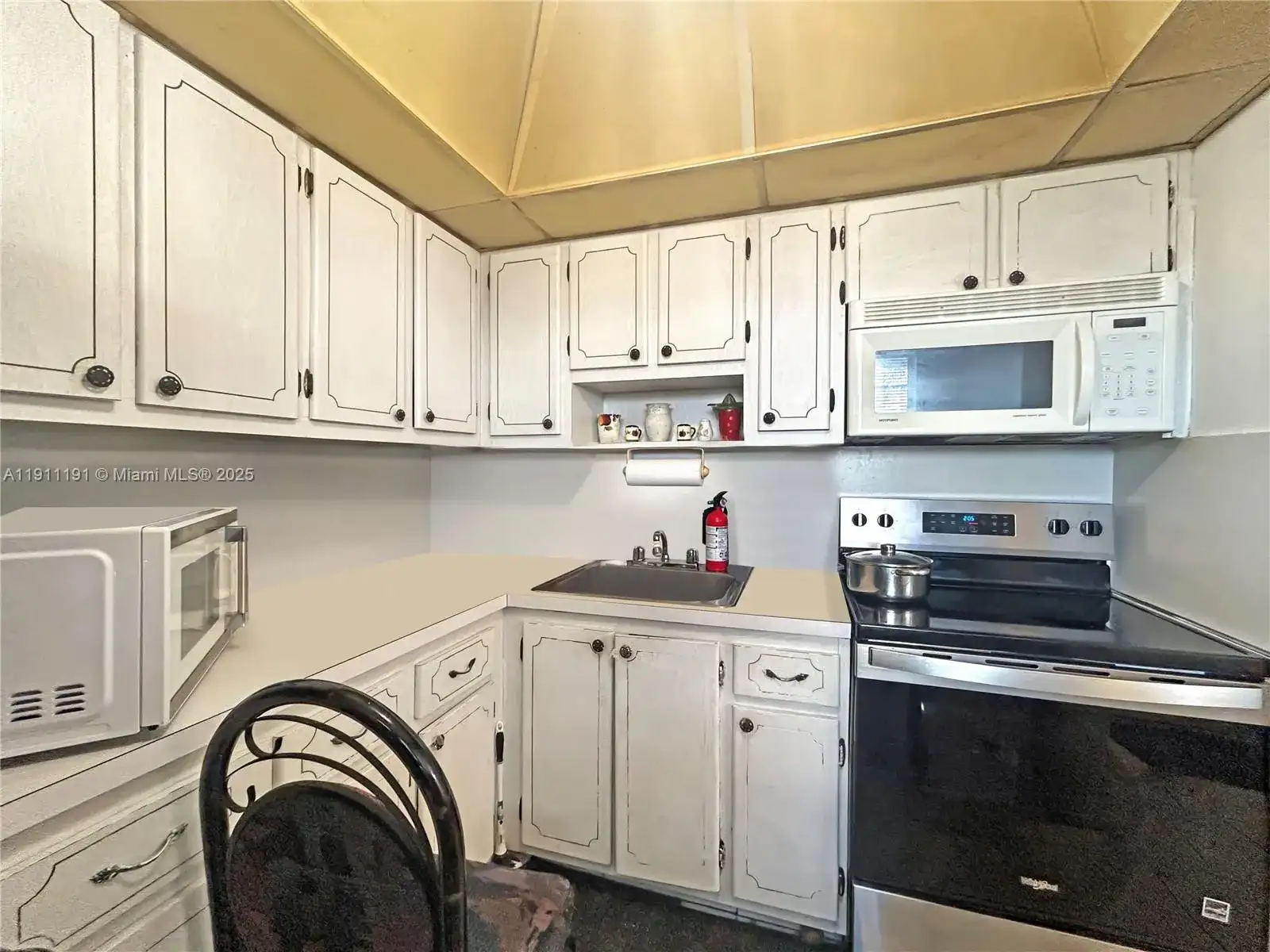 2112 NE 1st Way # 203, Boynton Beach FL 33435 photo 4