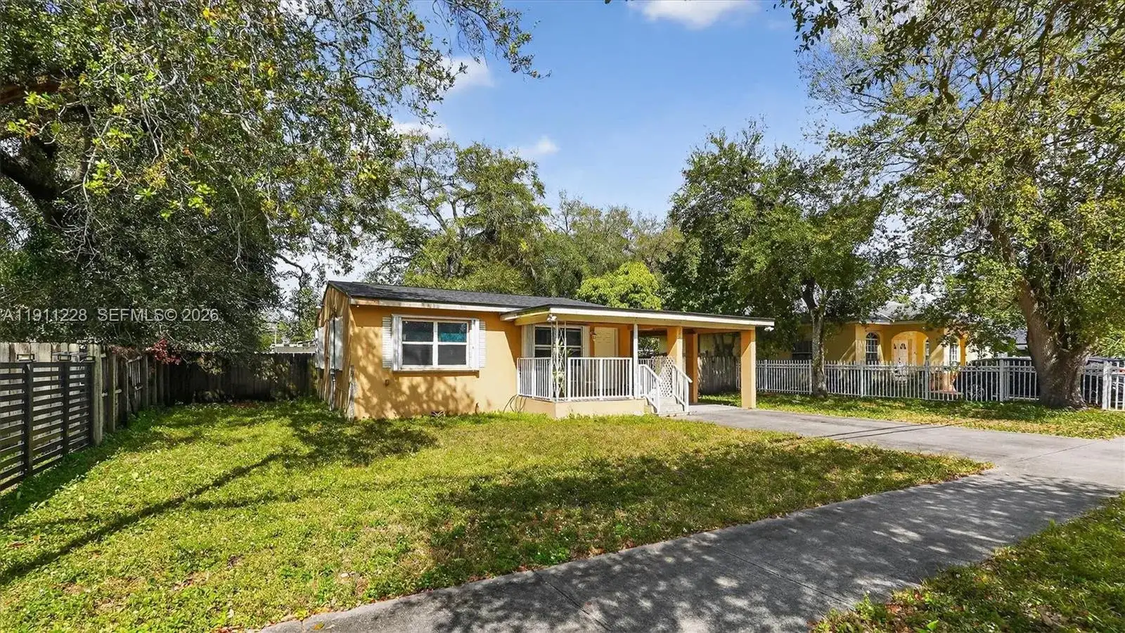 2835 NW 168th Ter, Miami Gardens FL 33056 photo 2