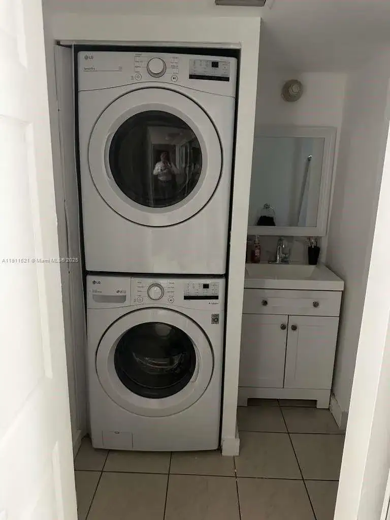 210 Fontainebleau Blvd # 413, Miami FL 33172 photo 5