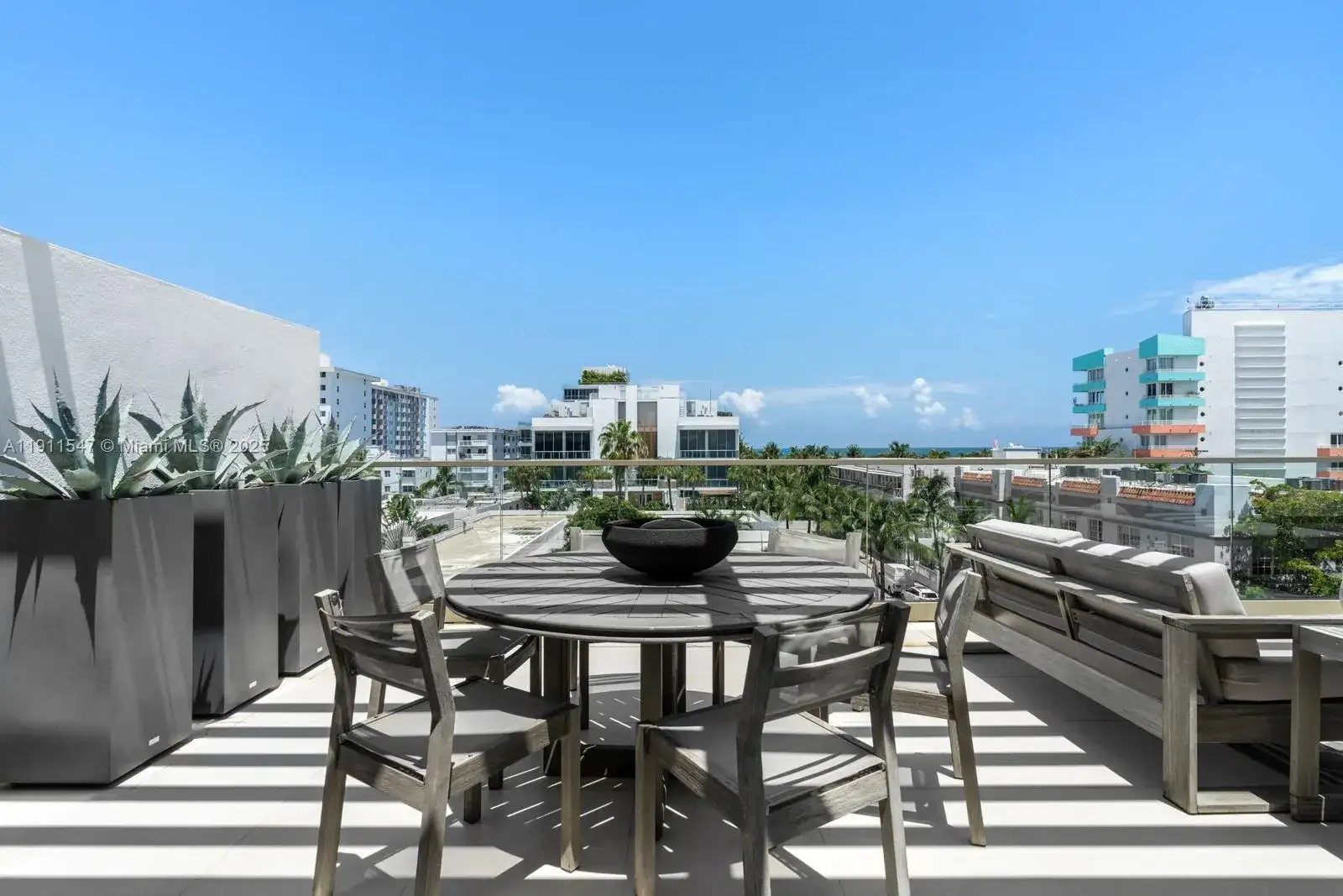 300 Collins Ave, Miami Beach FL 33139 photo 2