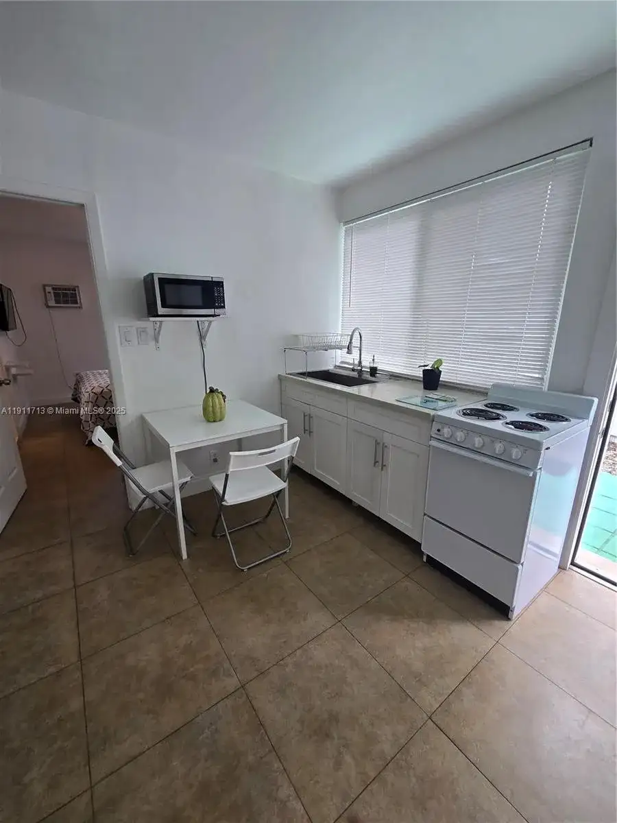 445 NW 125th St # 2, North Miami FL 33168 photo 4