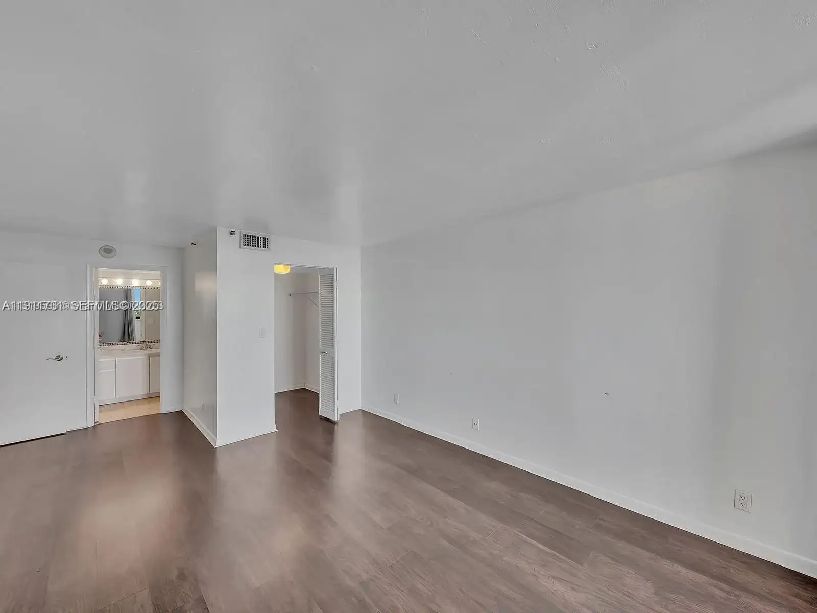 2555 Collins Ave # 1604, Miami Beach FL 33140 photo 3