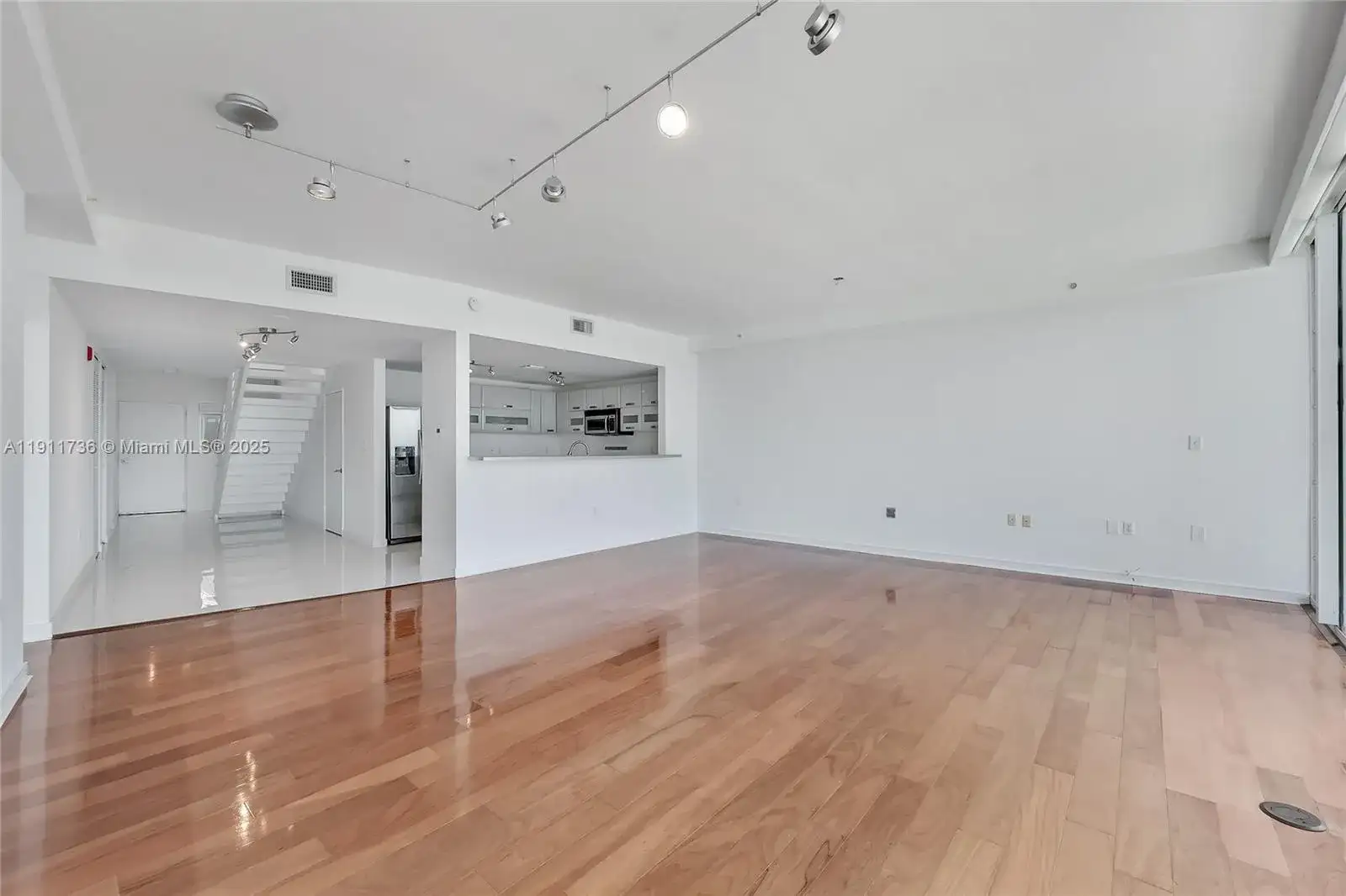 6580 Indian Creek Dr # 602, Miami Beach FL 33141 photo 3