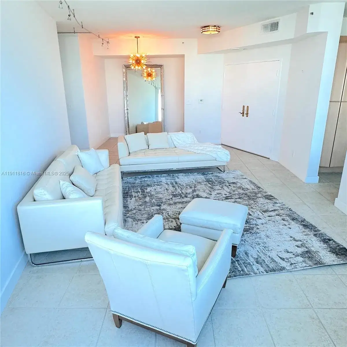 300 S Pointe Dr # 704, Miami Beach FL 33139 photo 3