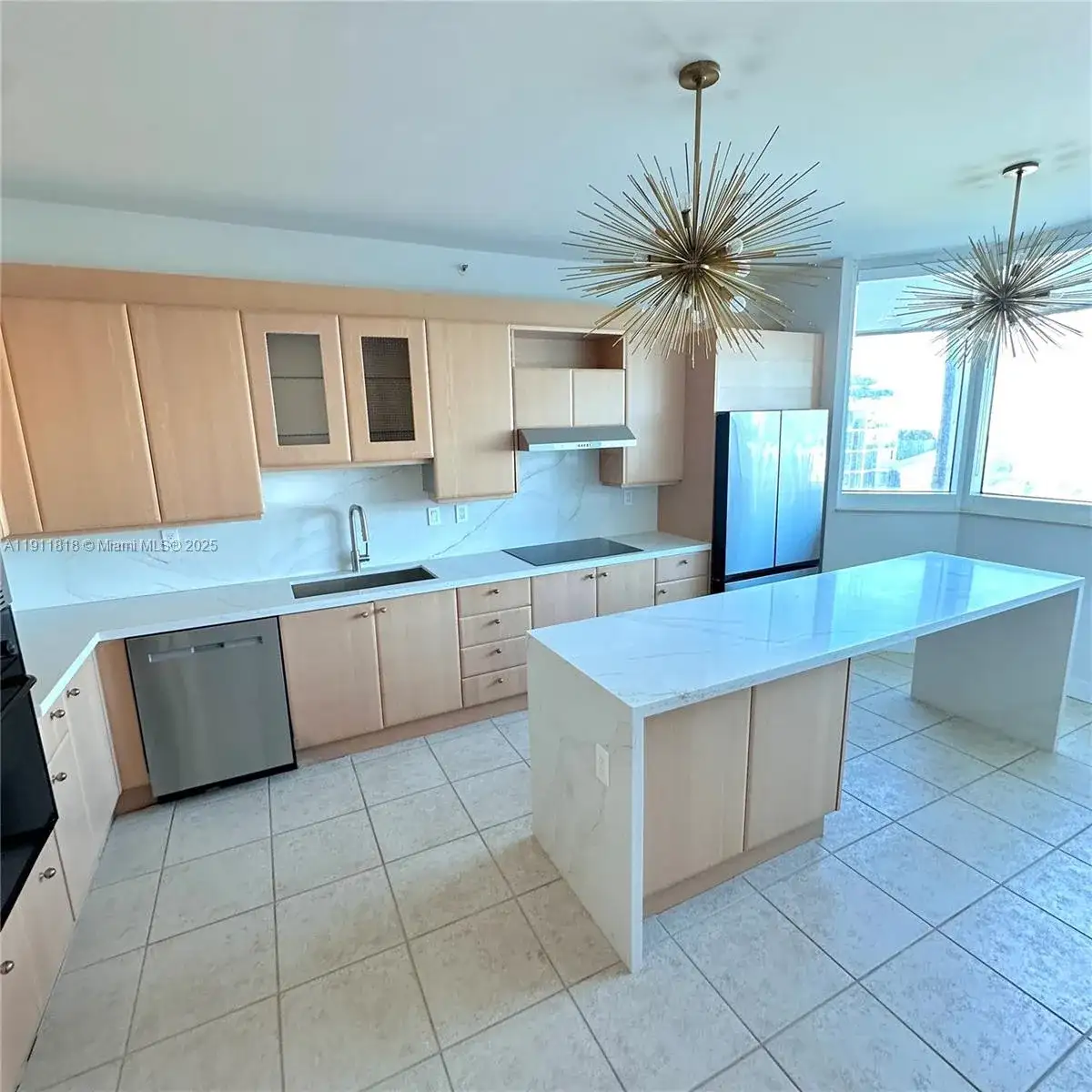 300 S Pointe Dr # 704, Miami Beach FL 33139 photo 5
