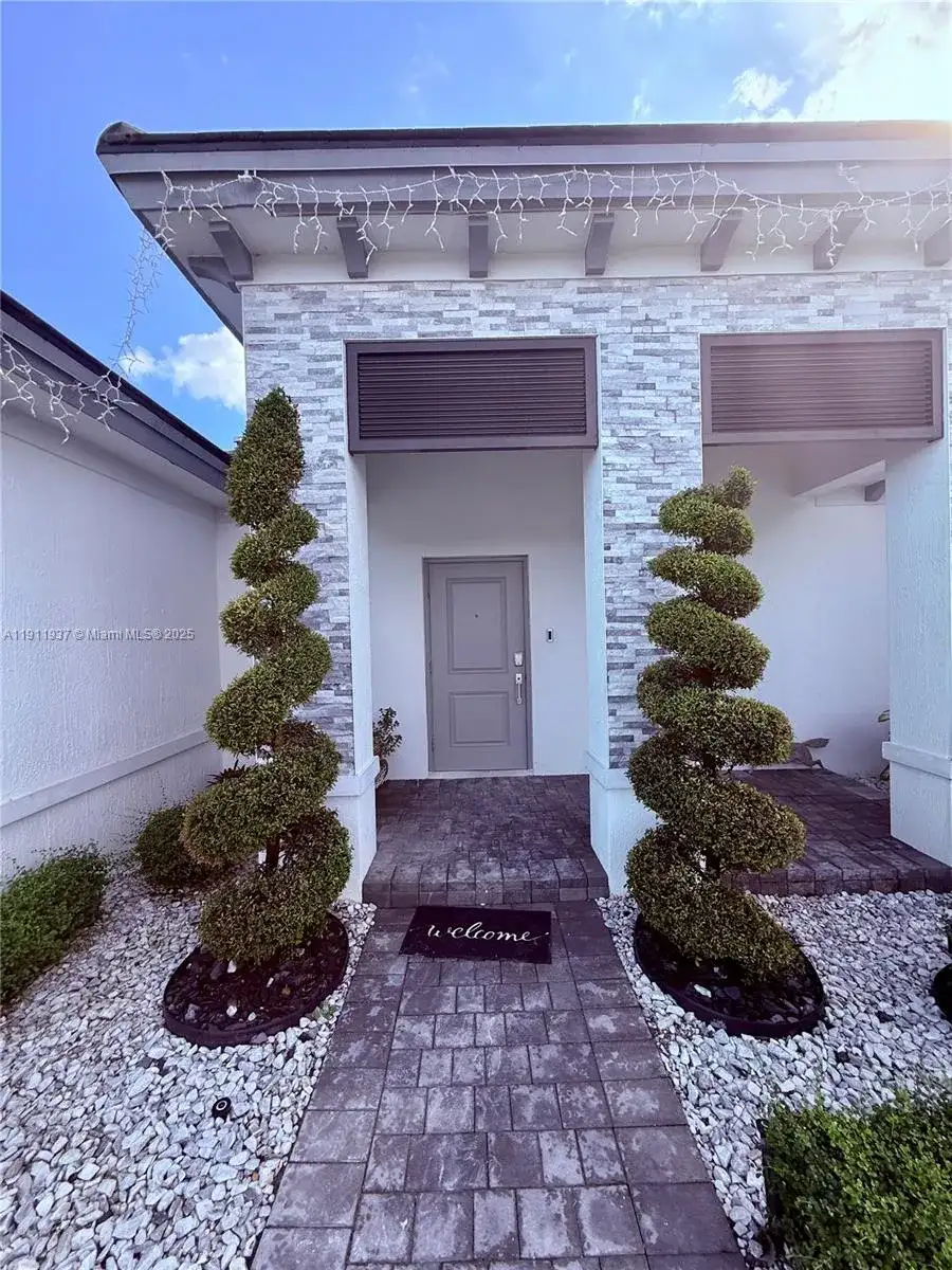 16910 SW 288th Ter, Homestead FL 33030 photo 2