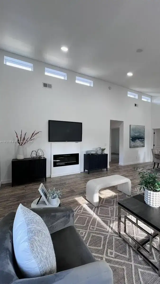 236 NW 6 Ave, Homestead FL 33030 photo 3