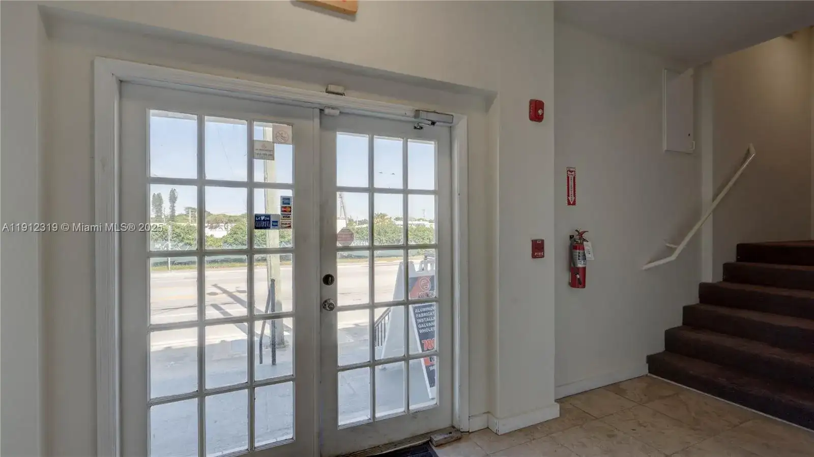 10460 Quail Roost Dr, Cutler Bay FL 33157 photo 4