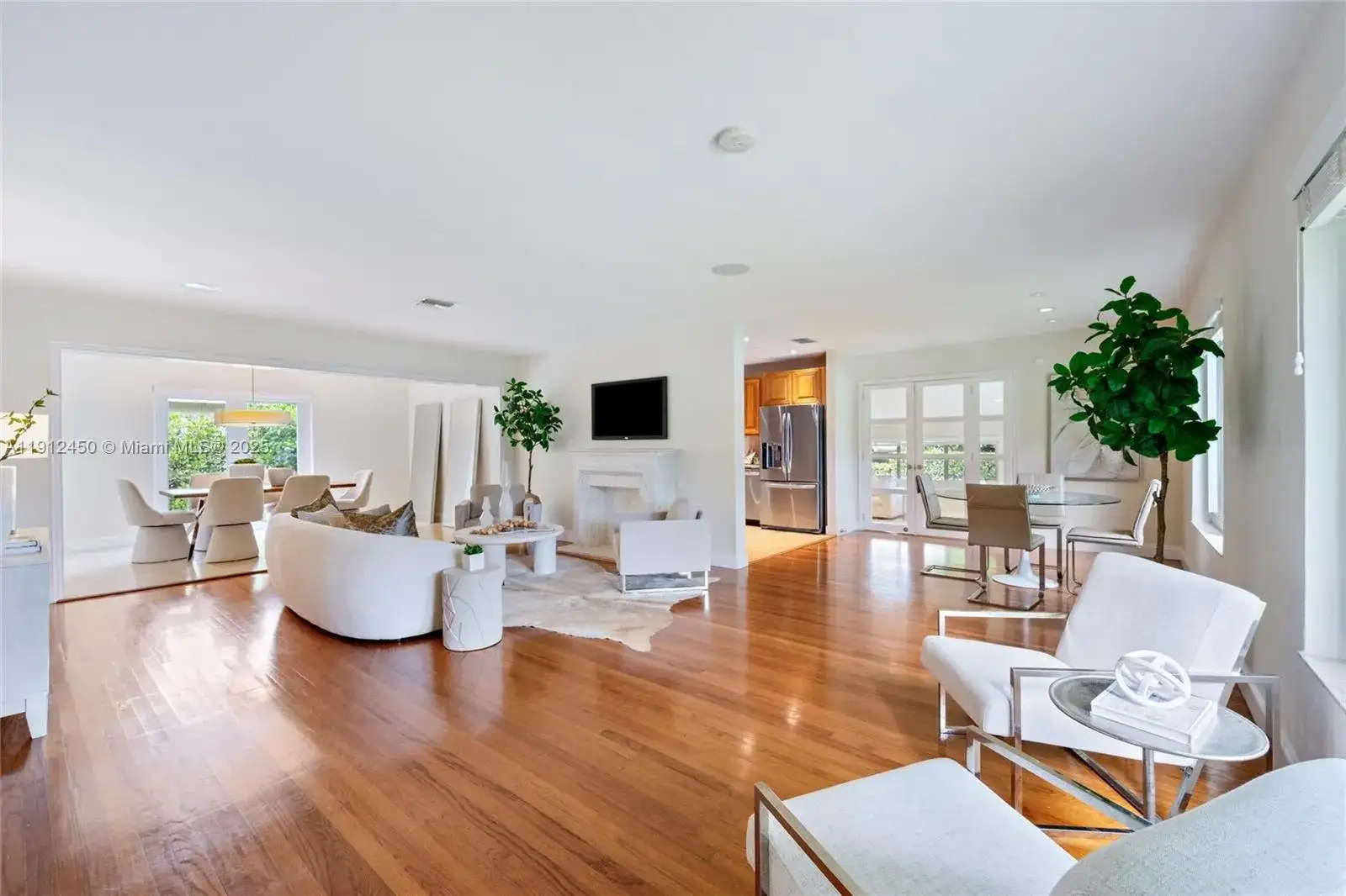5620 Alhambra Cir, Coral Gables FL 33146 photo 2