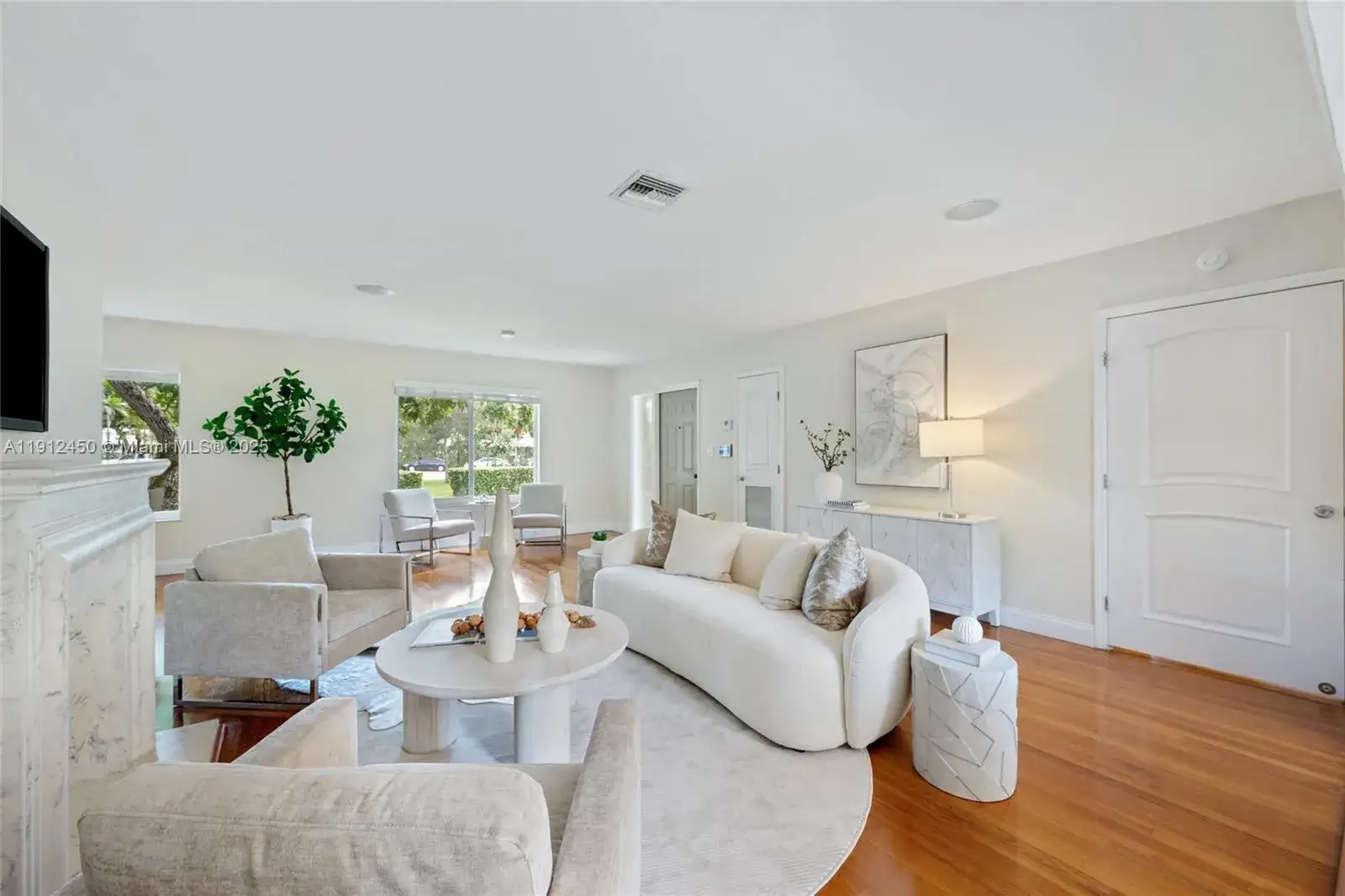 5620 Alhambra Cir, Coral Gables FL 33146 photo 4