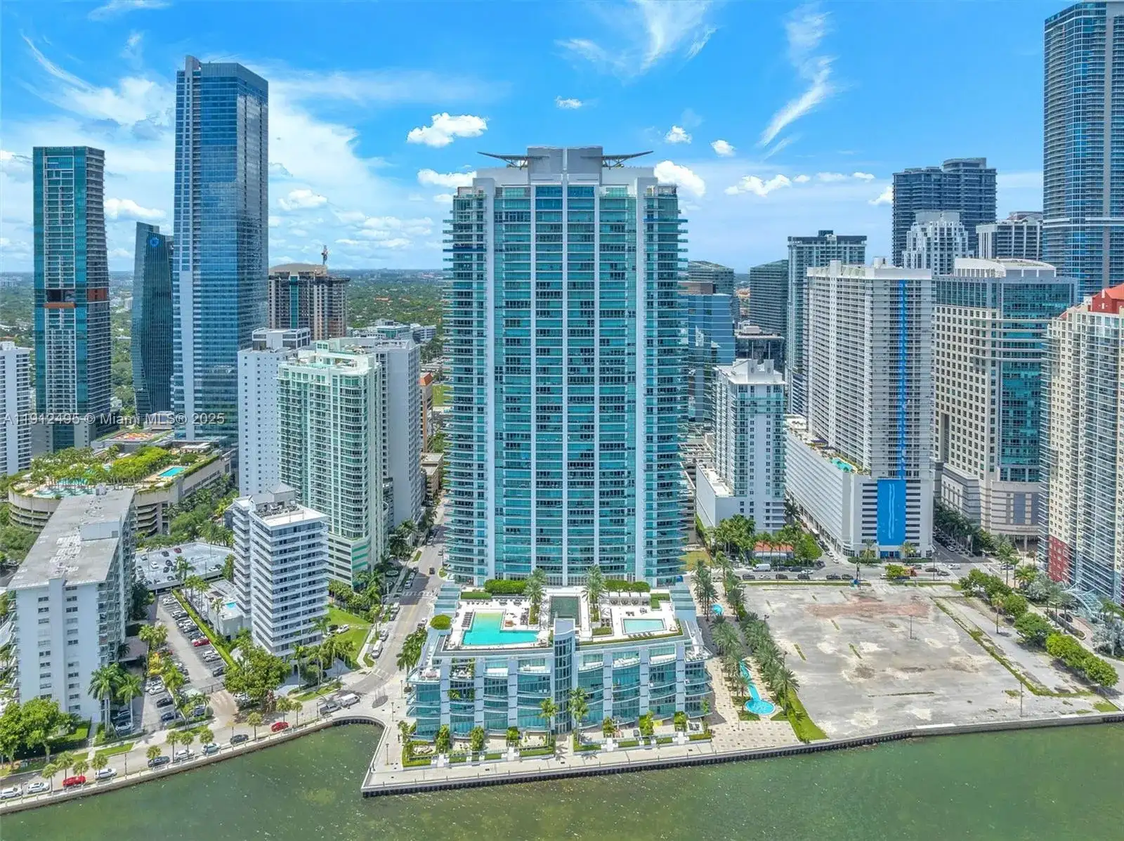 1331 Brickell Bay Dr # 3609, Miami FL 33131 photo 2