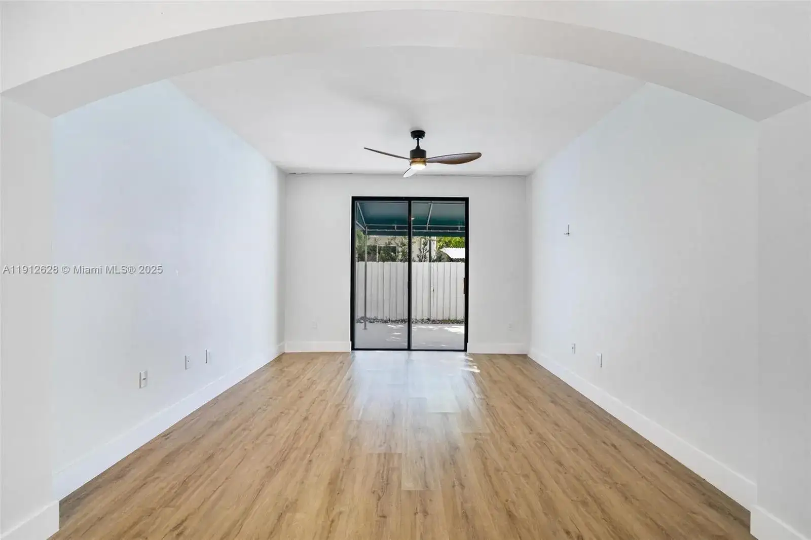 8658 SW 159th Ct, Miami FL 33193 photo 4