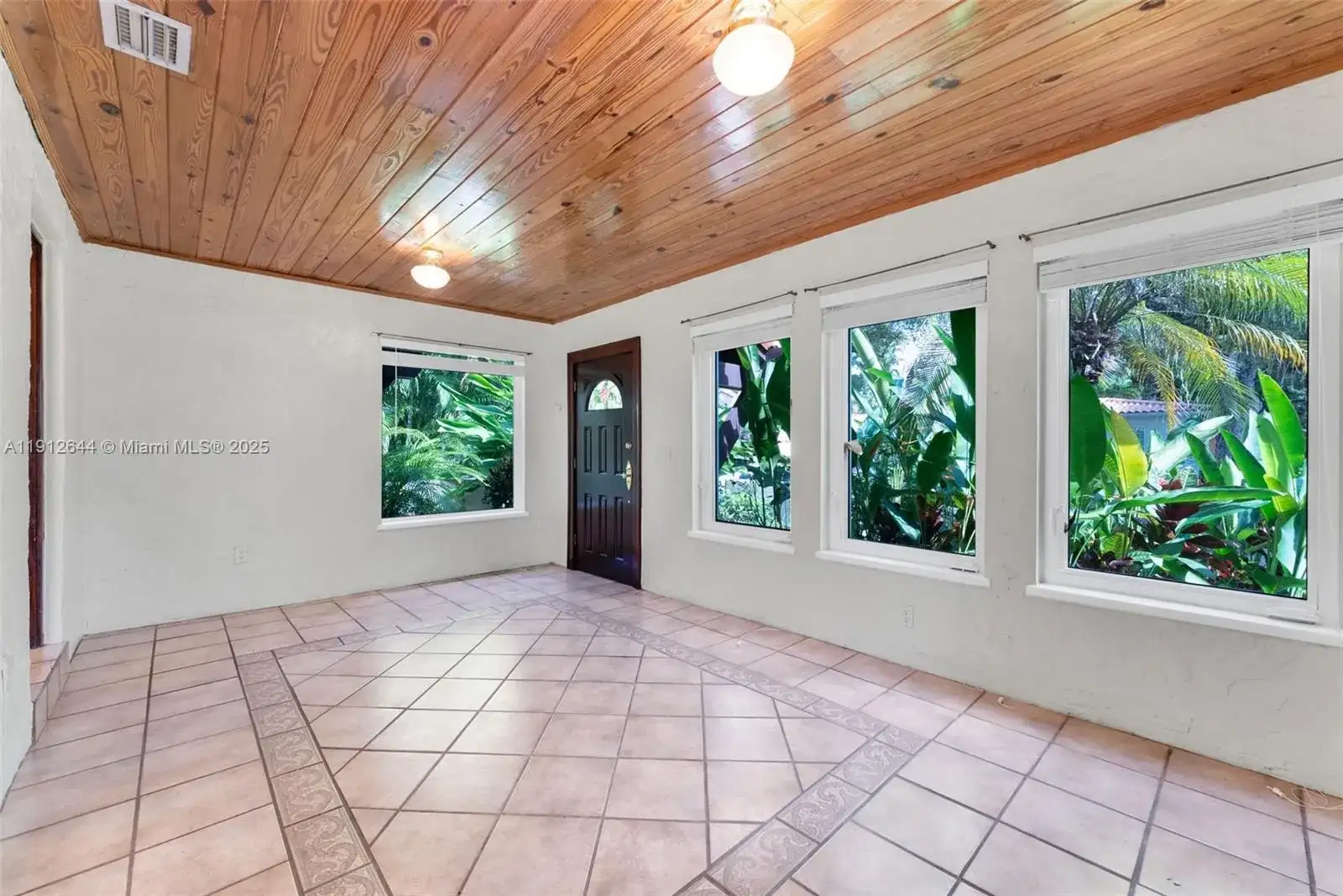 1514 Capri St, Coral Gables FL 33134 photo 5