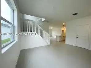 2647 SE 8th Ct, Homestead FL 33035 photo 3