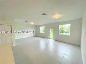 2647 SE 8th Ct, Homestead FL 33035 photo 4