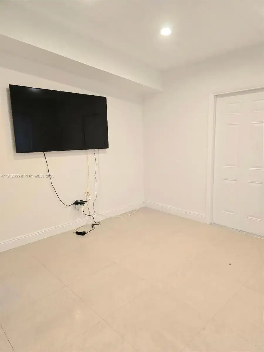 3621 SW 47th Ave, West Park FL 33023 photo 3
