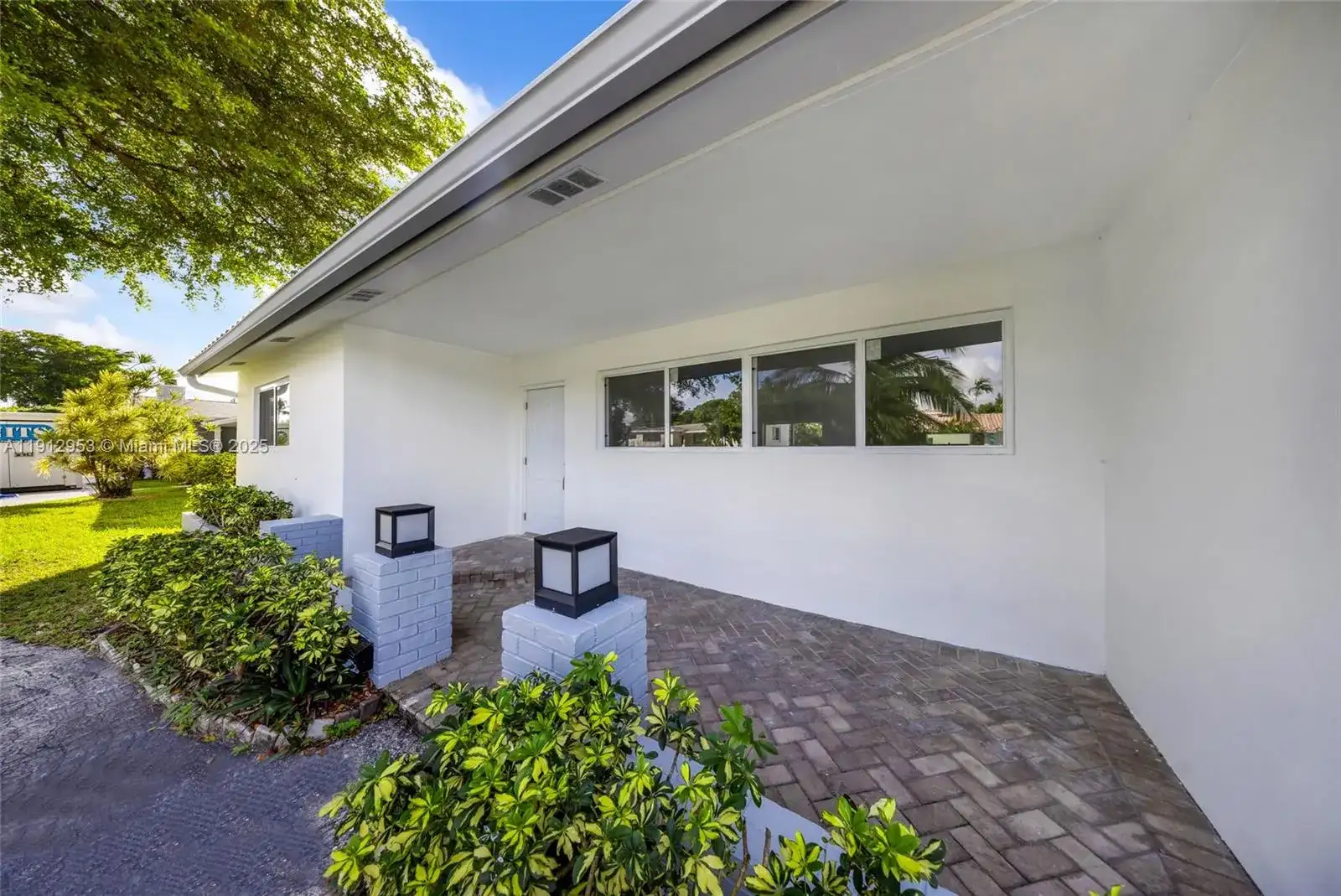 4500 Monroe St, Hollywood FL 33021 photo 2