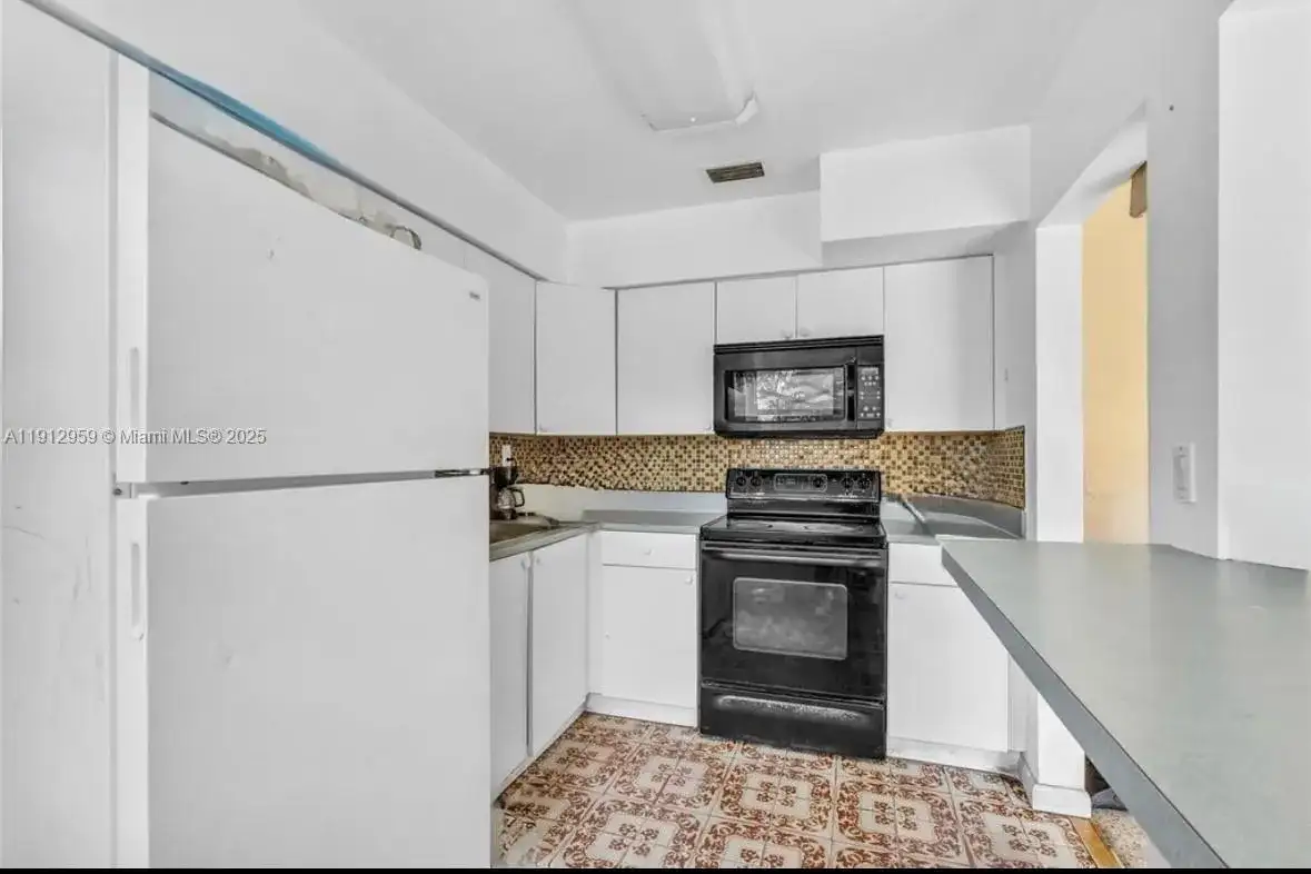 17210 NW 47th Ave, Miami Gardens FL 33055 photo 5
