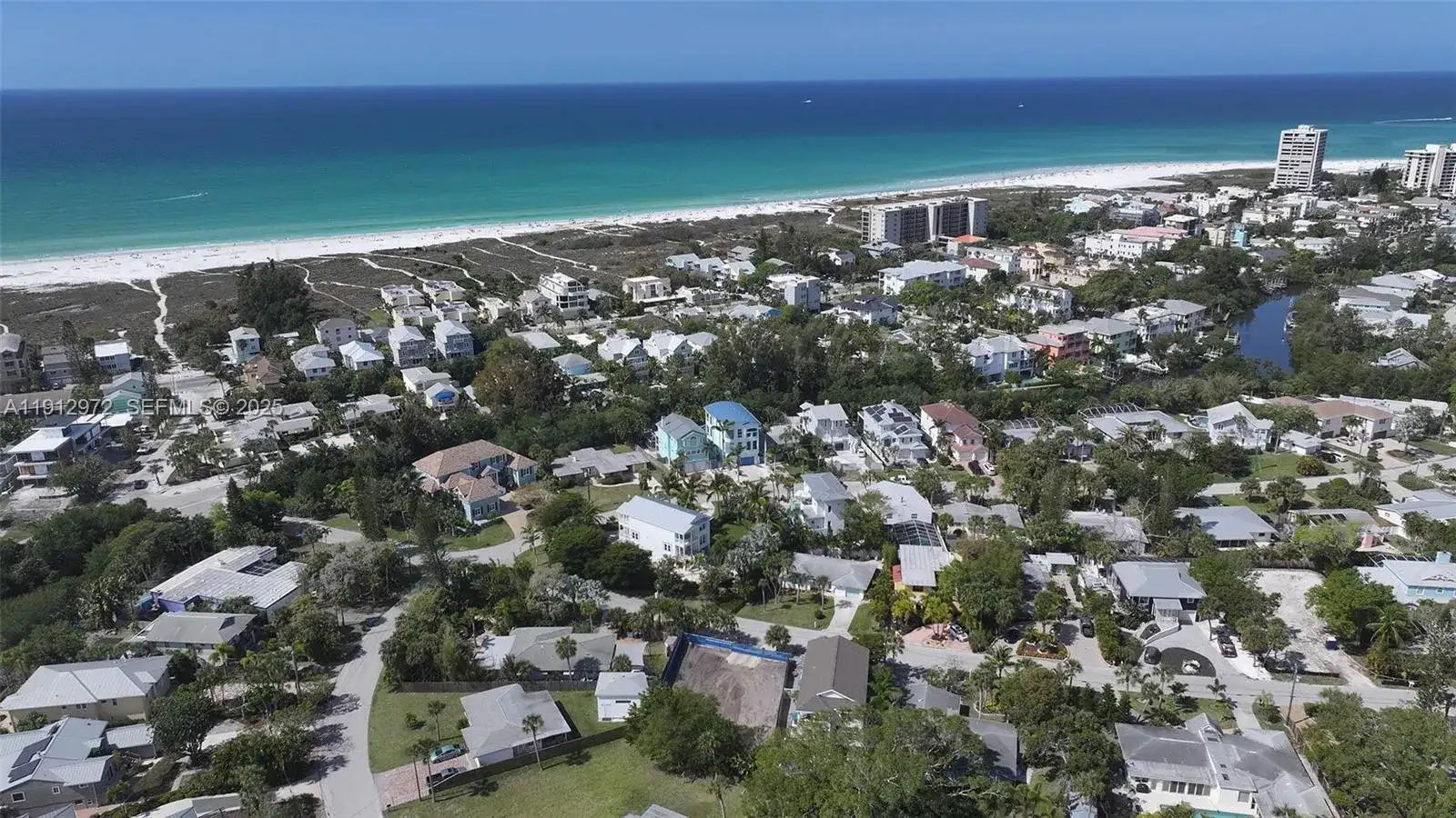 5375 CALLE FLORIDA, Sarasota FL 34242 photo 2