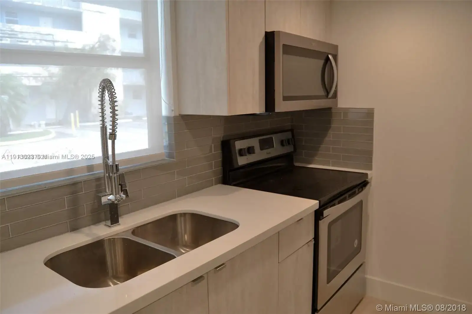 9375 Fontainebleau Blvd # L122, Miami FL 33172 photo 3