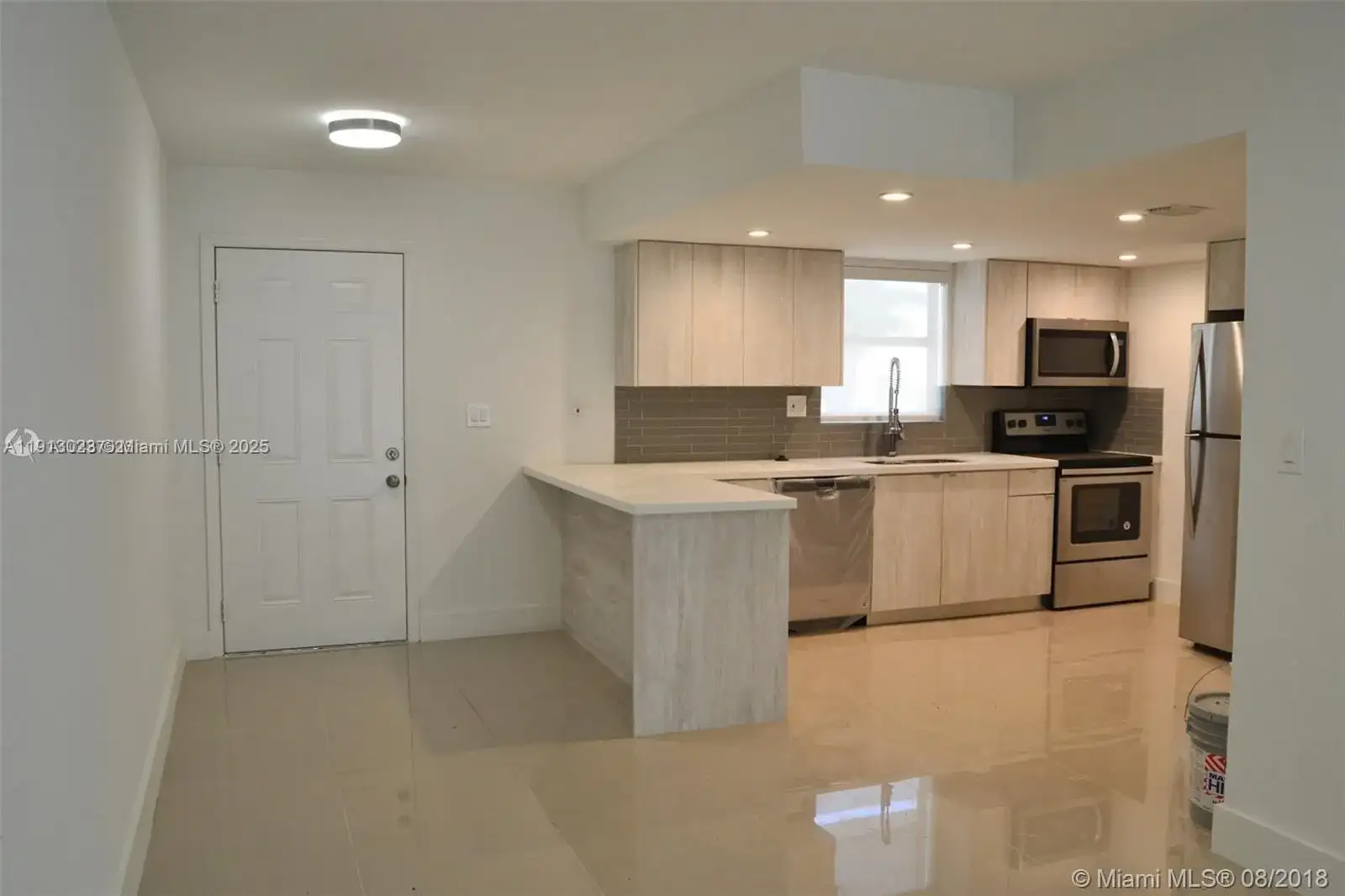 9375 Fontainebleau Blvd # L122, Miami FL 33172 photo 4