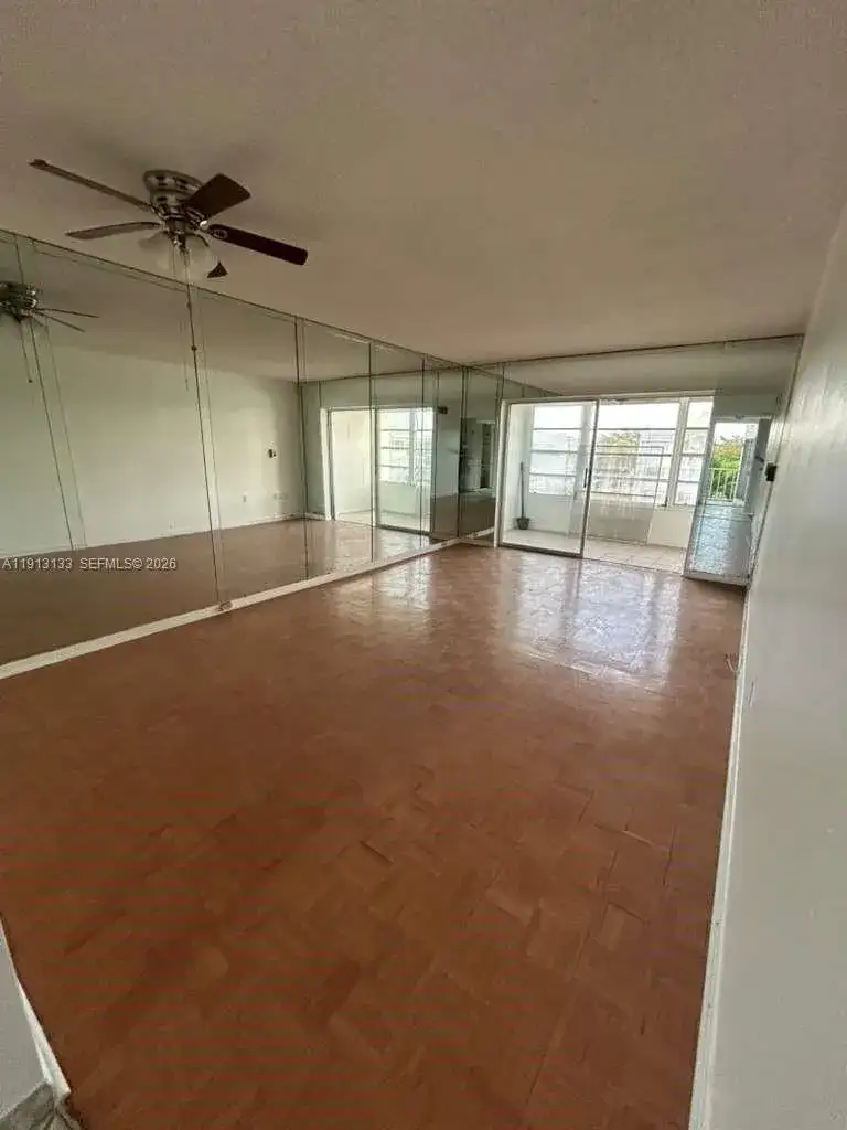 8460 Sunrise Lakes Blvd # 308, Sunrise FL 33322 photo 4