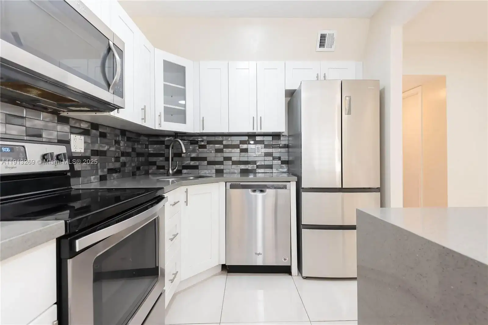 300 NW 42nd Ave # 411, Miami FL 33126 photo 4