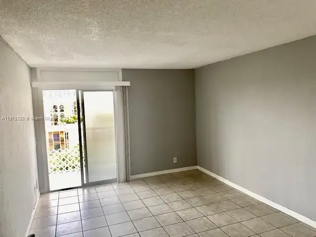 801 NW 47th Ave # 704W, Miami FL 33126 photo 3