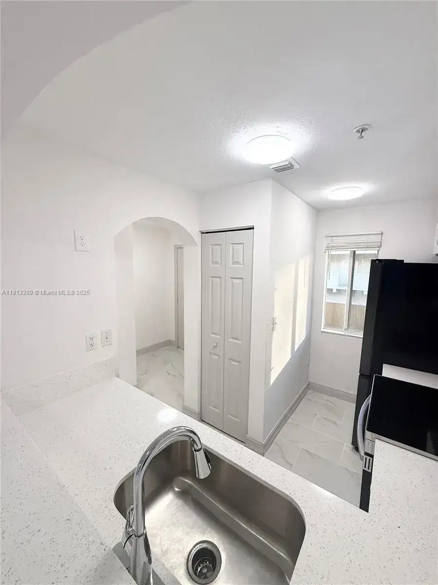 7991 NW 8th St # 113B, Miami FL 33126 photo 3