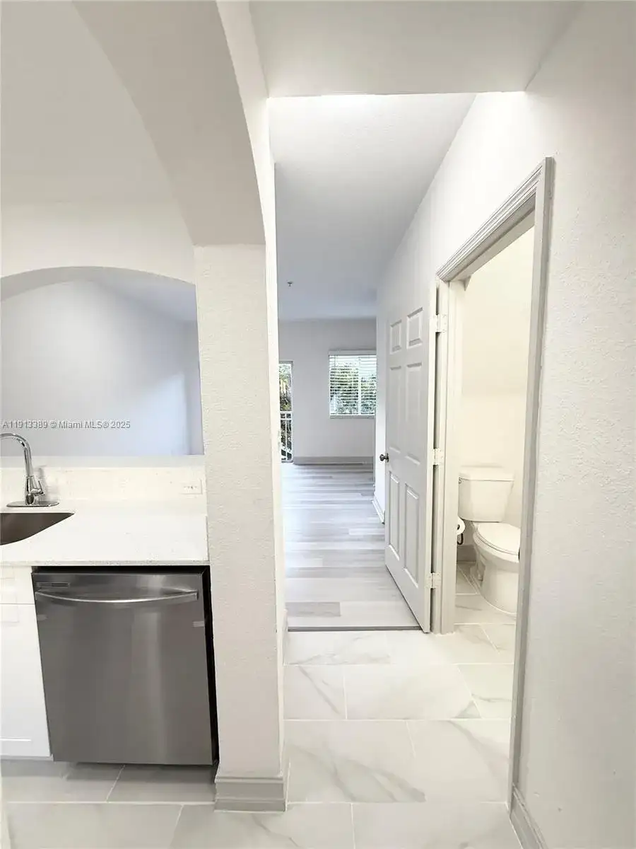 7991 NW 8th St # 113B, Miami FL 33126 photo 5