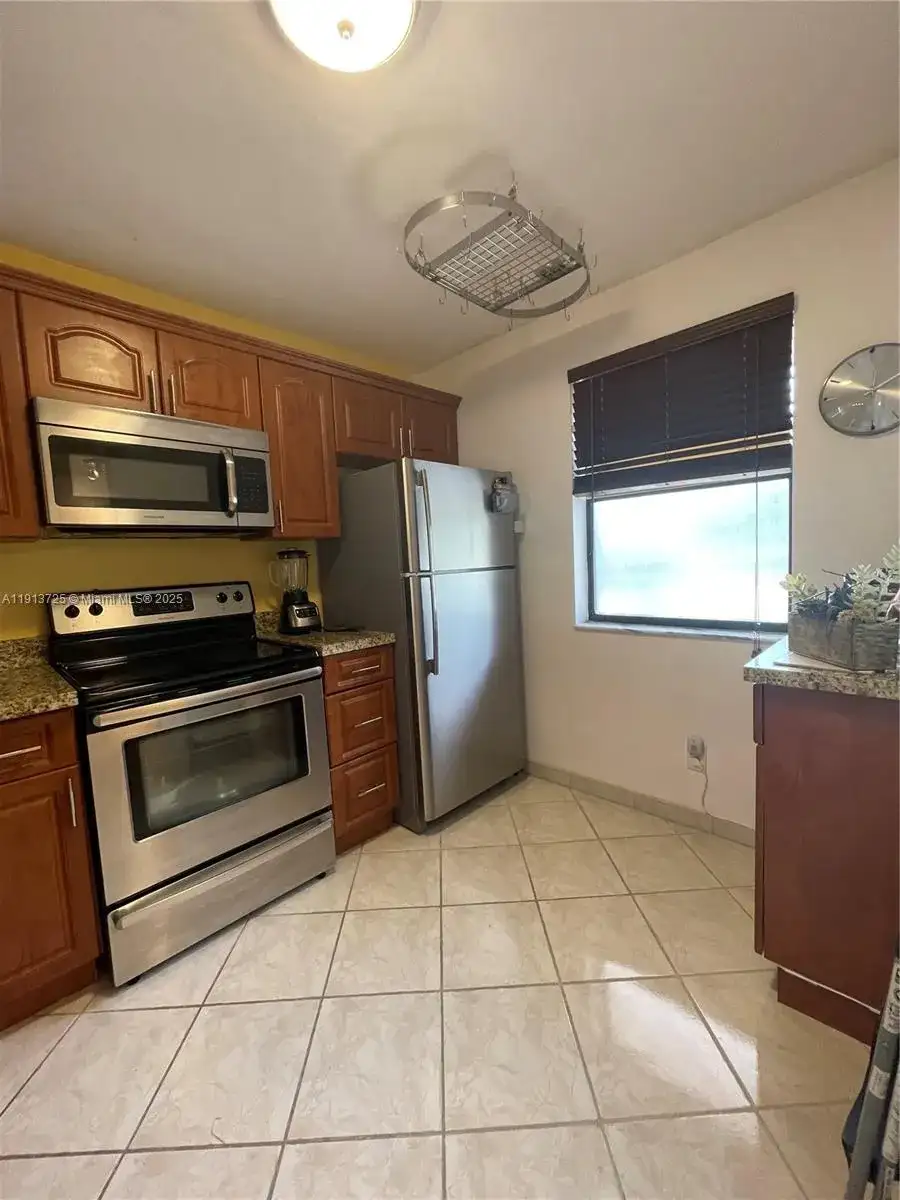 2786 NW 104th Ave # 211, Sunrise FL 33322 photo 2