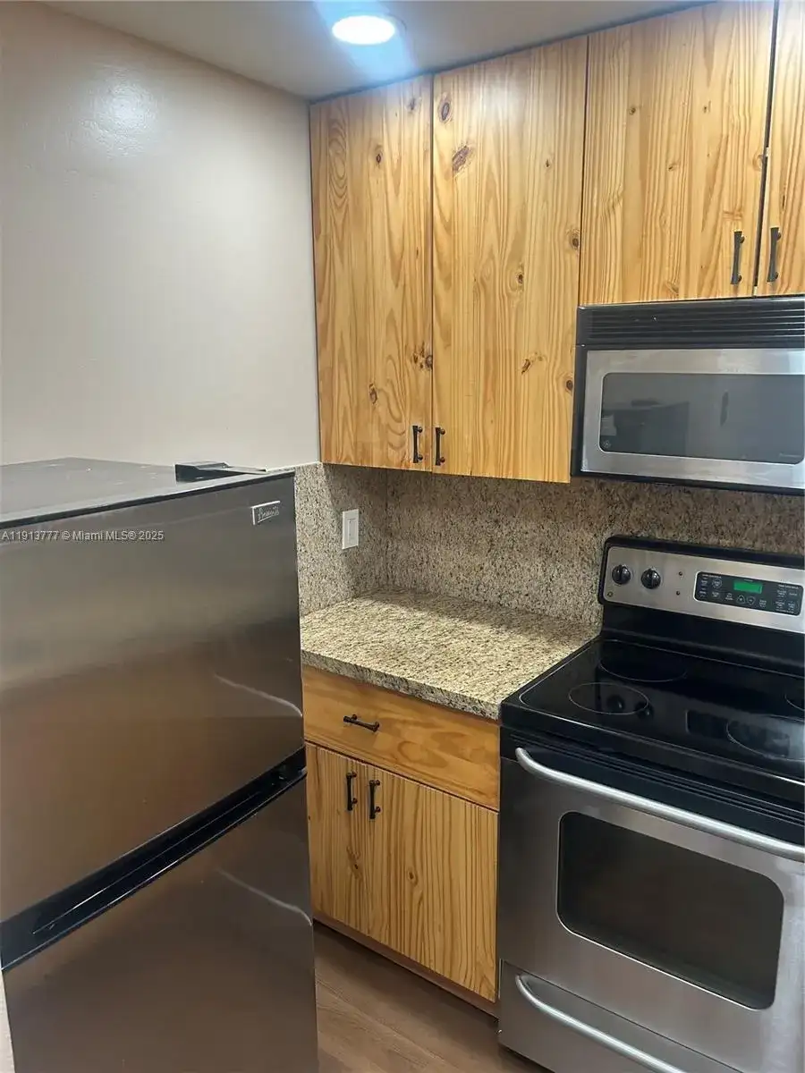 1051 SW 1st St # 404, Miami FL 33130 photo 5